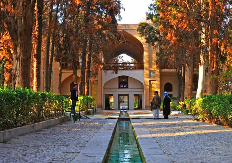 باغ فین، کاشان، سعید زارع، تورلیدر، رهنمای میراث، تور، شیراز، تهران