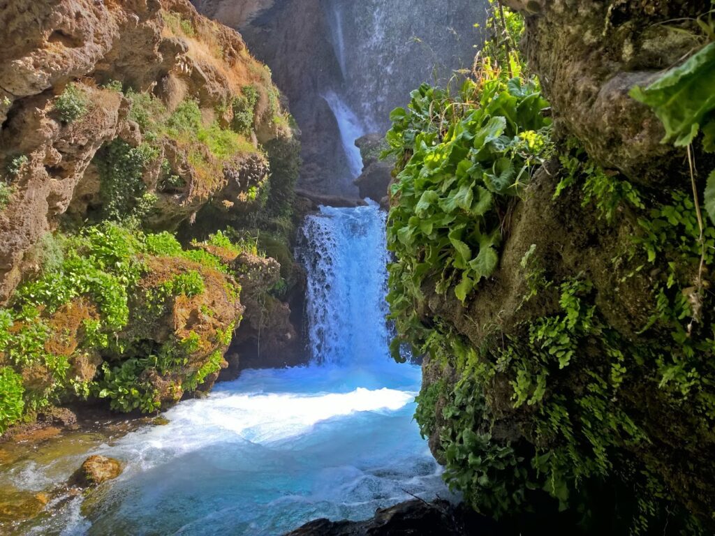 Atashgah Waterfall, Ateshgah Waterfall